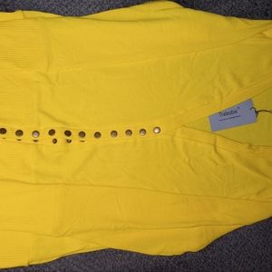 Traleubie Women's long sleeve sweater, Size Small, Yellow!